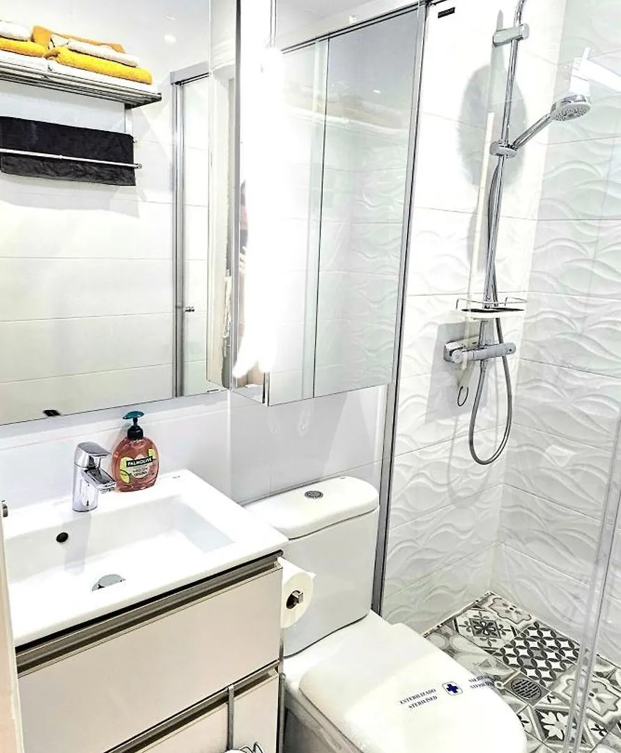 Stay Home & Away In The Heart Of Historical Town Of Málaga 0*,  España